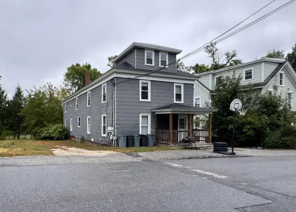 22 Newbury Street, Auburn, ME 04210