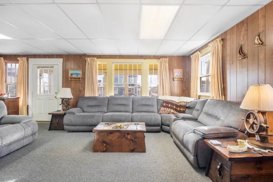 108 Broadway, York, ME 03909 - Image #2