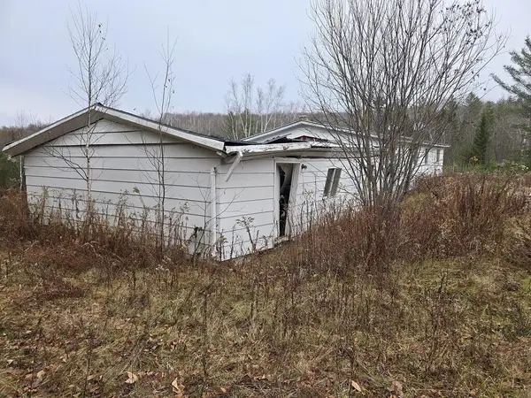 4 Pinkham Hill Road, Phillips, ME 04966