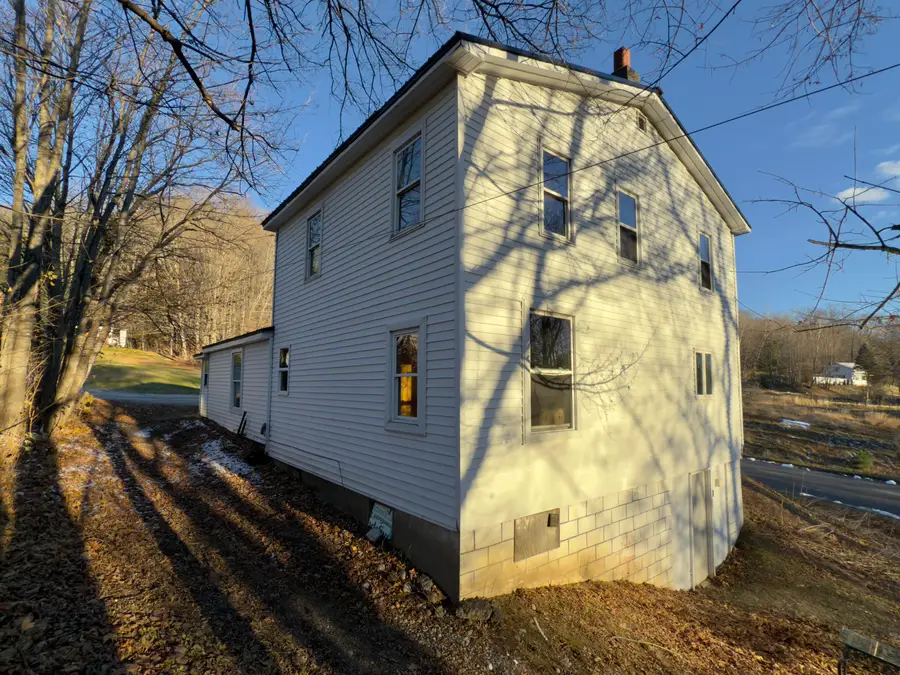 35 Chase Avenue, Mexico, ME 04257 - Image #3