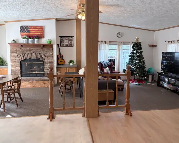 24 Theodore Drive, Brunswick, ME 04011