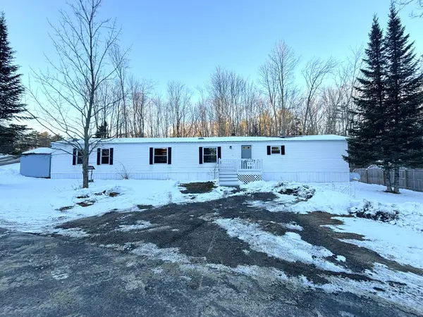 71 5th Avenue #15, Greene, ME 04236