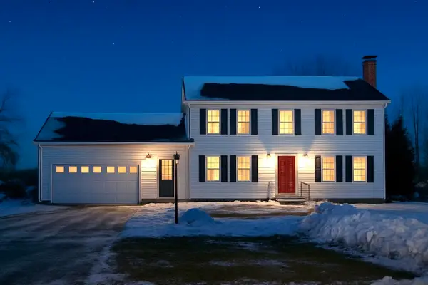 387 Exeter Road, Corinth, ME 04427