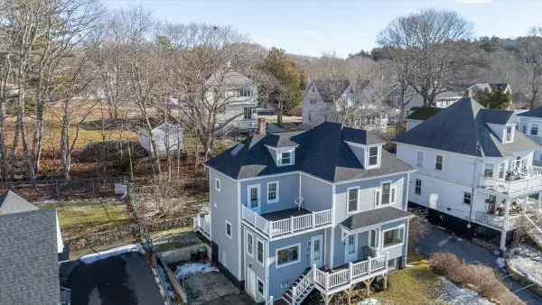 40 Atlantic Avenue, Boothbay Harbor, ME 04538