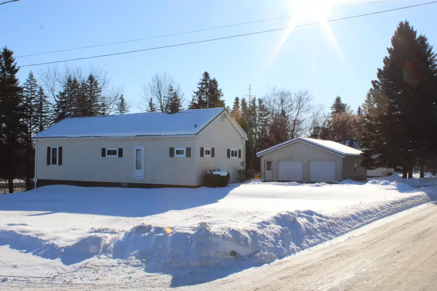 33 Midland Street, Caribou, ME 04736 - Image #2