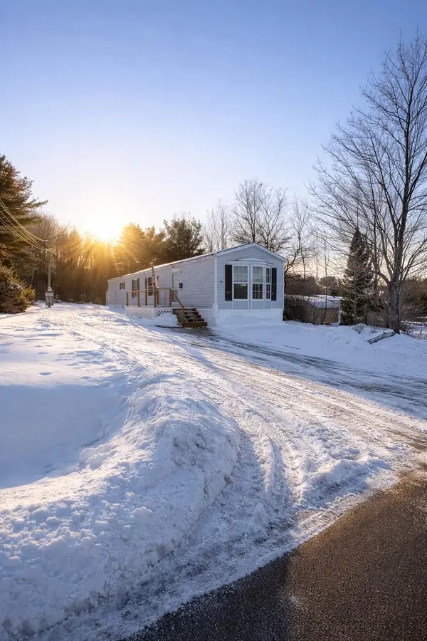 148 School Road, Sabattus, ME 04280