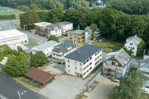 25 Falmouth Street, Rumford, ME 04276