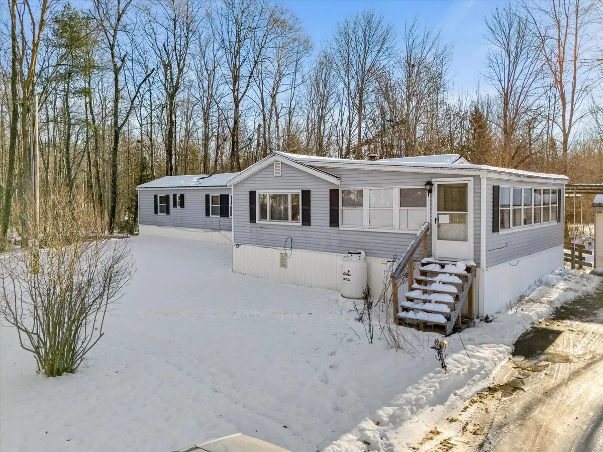 336 Lakeview Road, Glenburn, ME 04401 - Image #1