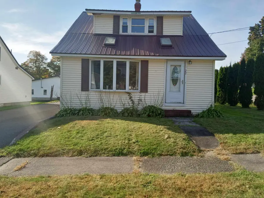 22 Pine Street, East Millinocket, ME 04430 - Image #2