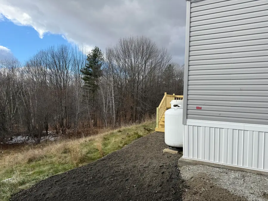 136 Galilee Road, Farmington, ME 04938 - Image #3