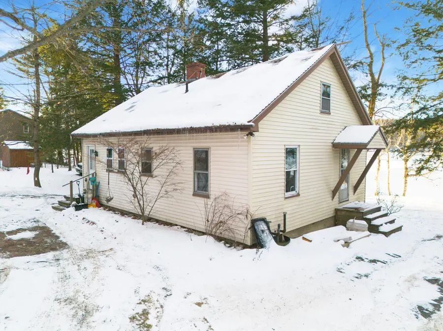 104 Memorial Drive, Winthrop, ME 04364 - Image #3