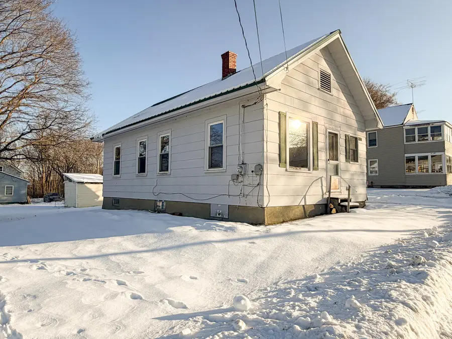 10 Lindsay Street, Lincoln, ME 04457 - Image #3
