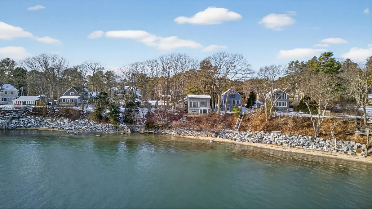 58 Maquoit Drive, Freeport, ME 04032 - Image #1