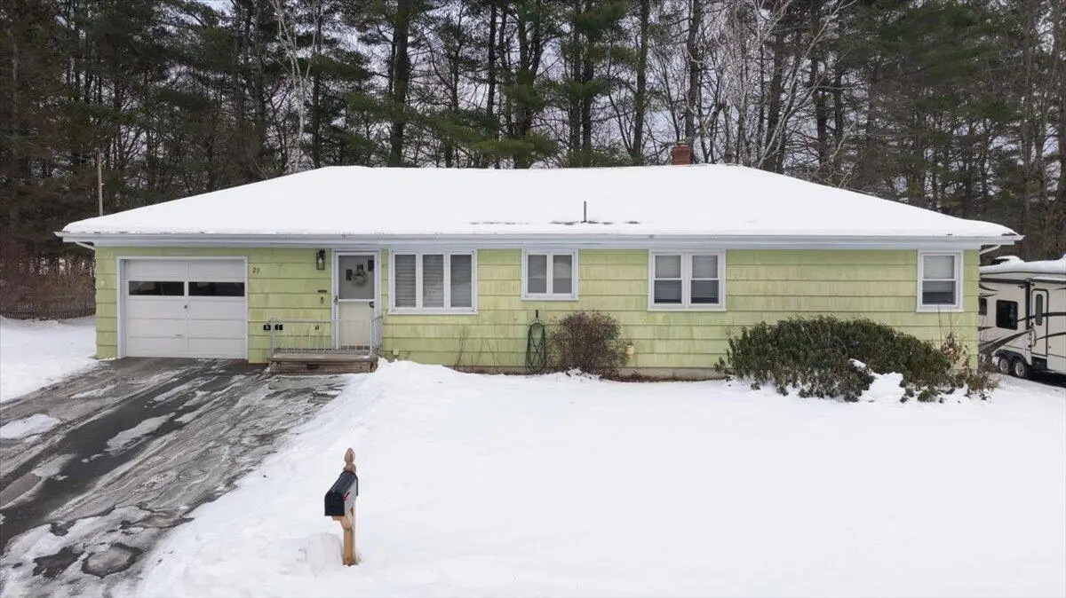 29 Mcarthur Avenue, Lewiston, ME 04240 - Image #1