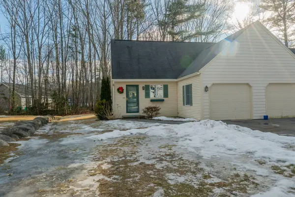 10 Chickadee Lane #10, Kennebunk, ME 04043