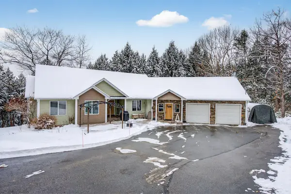 77 Holmes Road, Winthrop, ME 04364