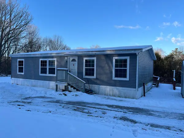17 Averill Mobile Home Park, Benton, ME 04901