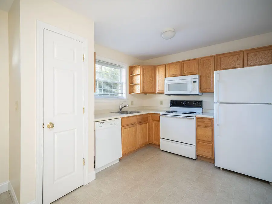 240 Barnstable Road #8, South Portland, ME 04106 - Image #3