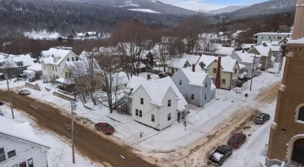 201 Knox Street, Rumford, ME 04276