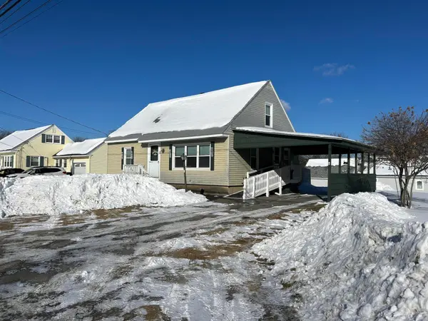 8 Robert Street, Winslow, ME 04901