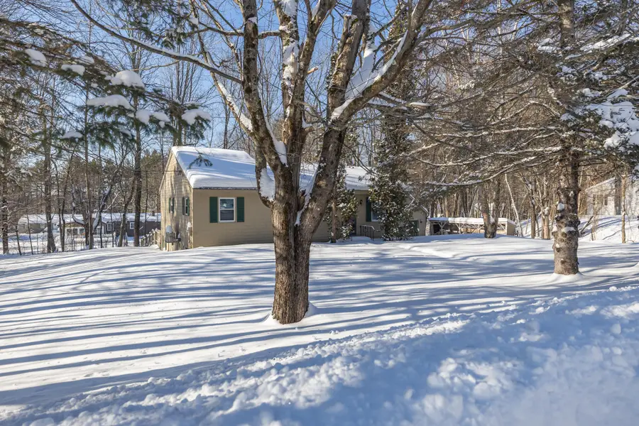 31 Bellflower Drive, Auburn, ME 04210 - Image #3