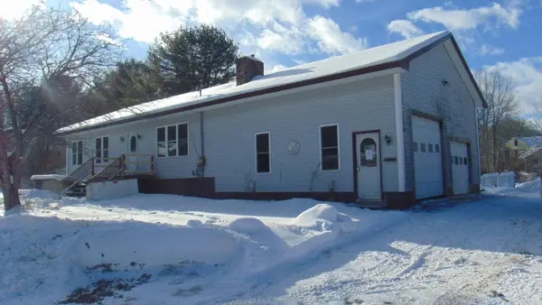 17 Edwards Street, Lincoln, ME 04457