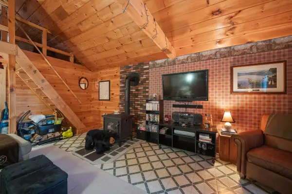 5 Pine Lane, Dallas Plt, ME 04970