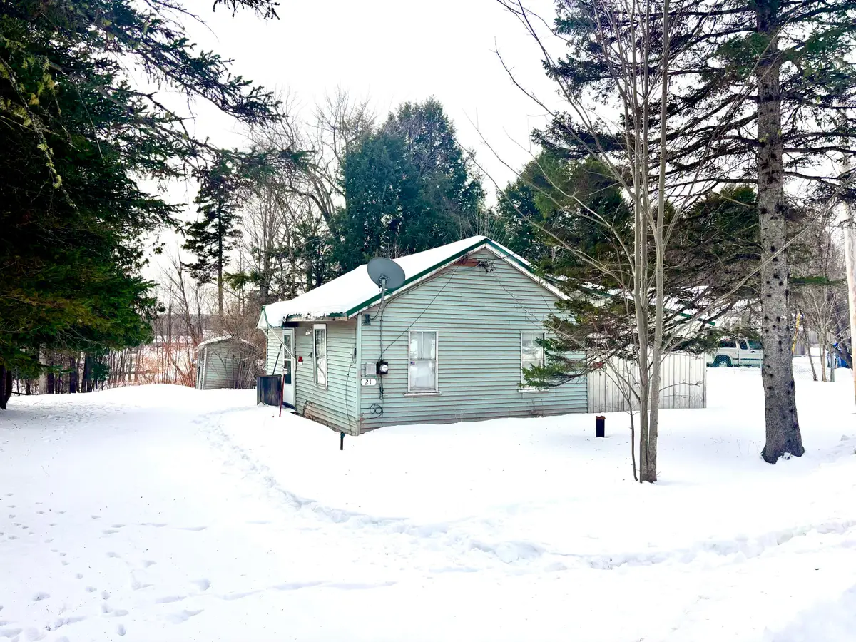 21 Horseshoe Road, Medway, ME 04460 - #1