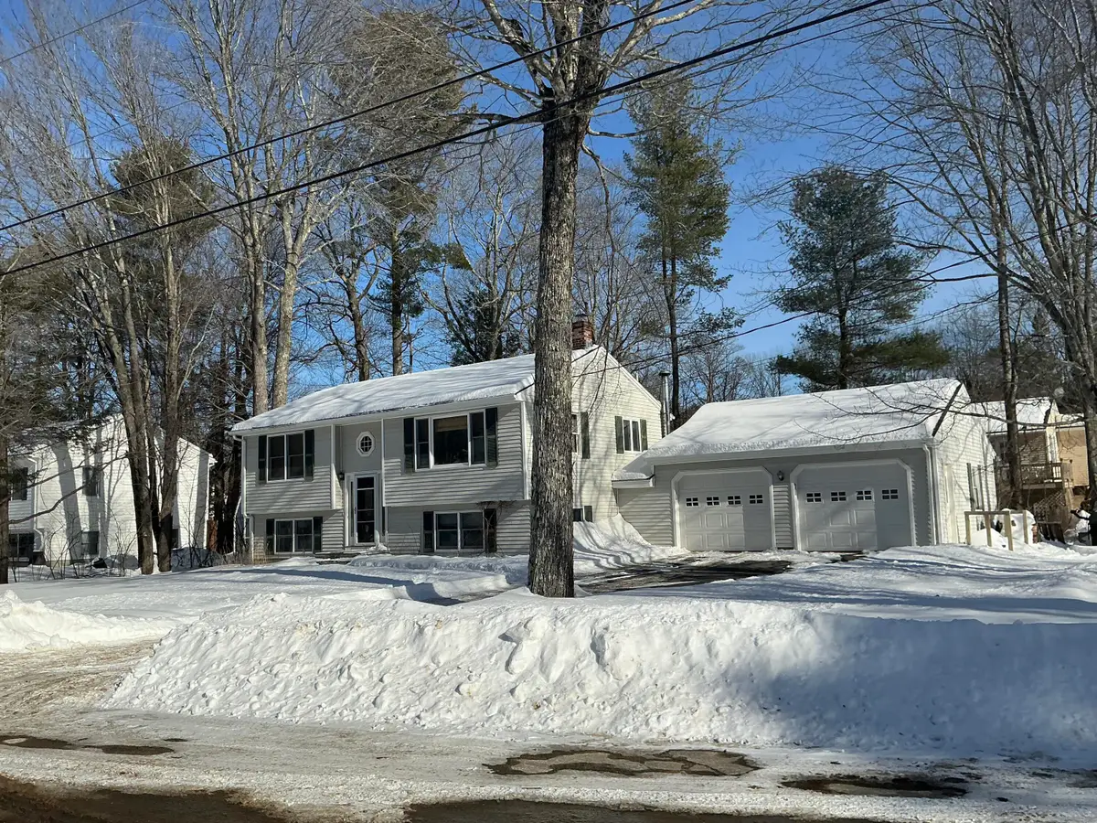 1 Carolyn Street, Topsham, ME 04086 - #1