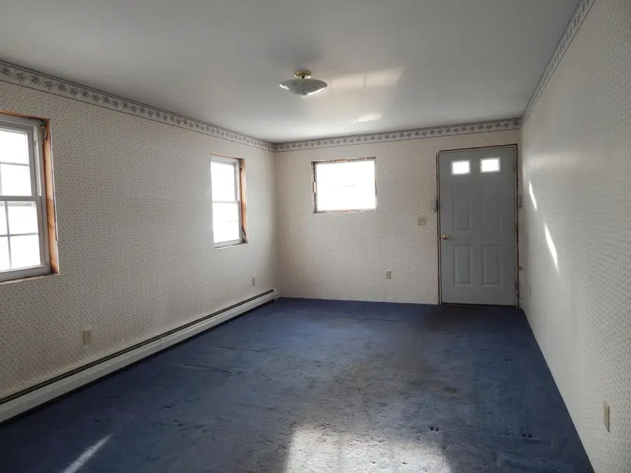 19 Park Street, South Paris, ME 04281 - #3