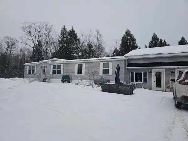 362 Hebron Road, Oxford, ME 04270