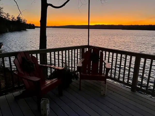 882 Memorial Drive, Winthrop, ME 04364