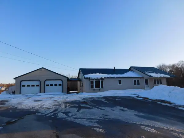 570 Stream Road, Winterport, ME 04438