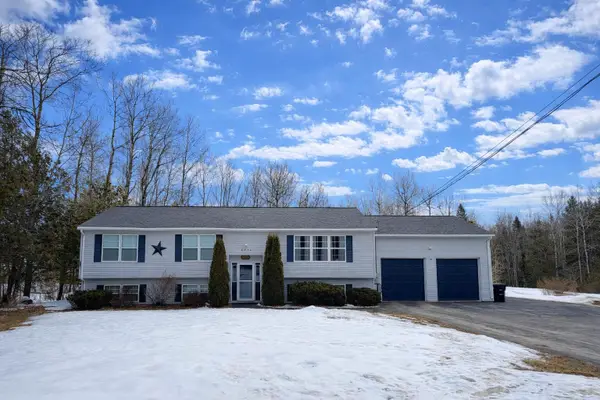 2094 Glenwood Avenue, Hermon, ME 04401