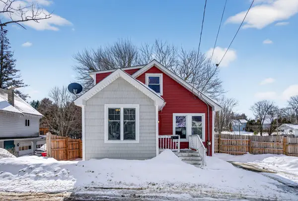 3 Fairlawn Avenue, Lewiston, ME 04240