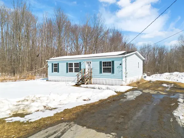 21 Kelly Court, Sidney, ME 04330