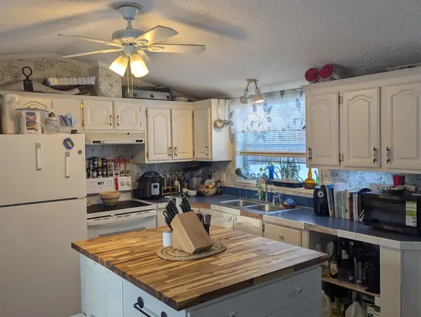 19 Punky Lane, Waterville, ME 04901