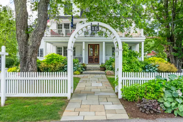 15 Langsford Road #2, Kennebunkport, ME 04046