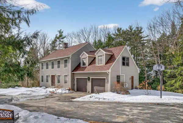 15 Presidential View, Raymond, ME 04071