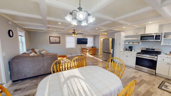 52 John Street, Camden, ME 04843