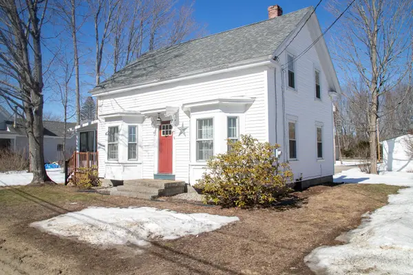 18 Maple Street, North Berwick, ME 03906