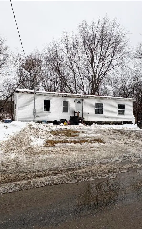 16 Chicken Street, Starks, ME 04911