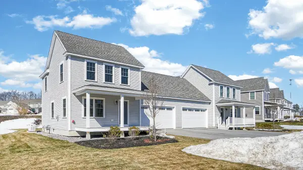 84 Falcon Crest Drive #13, Gorham, ME 04038