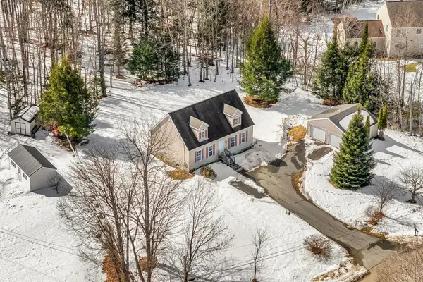 40 Harwood Road, Farmingdale, ME 04344