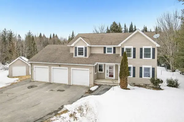 18 Jillian Way, Glenburn, ME 04401