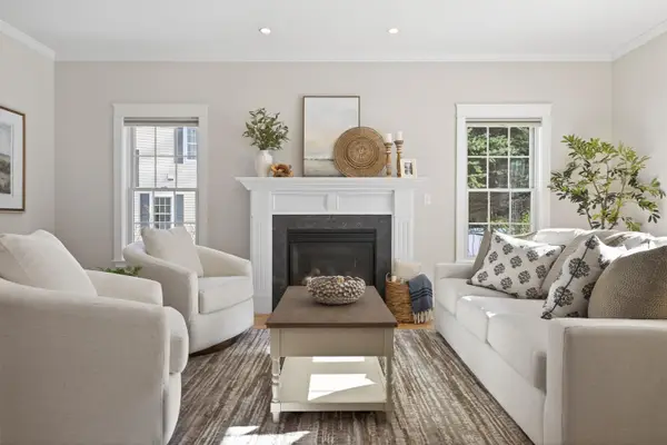 10 Eagles Way #10, Cumberland, ME 04110