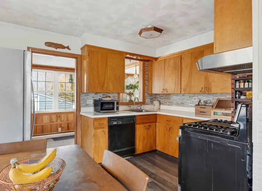 35 Mckinley Street, South Portland, ME 04106 - #3