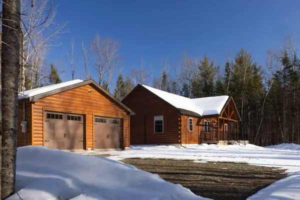 28 Sunrise Drive, Newport, ME 01111