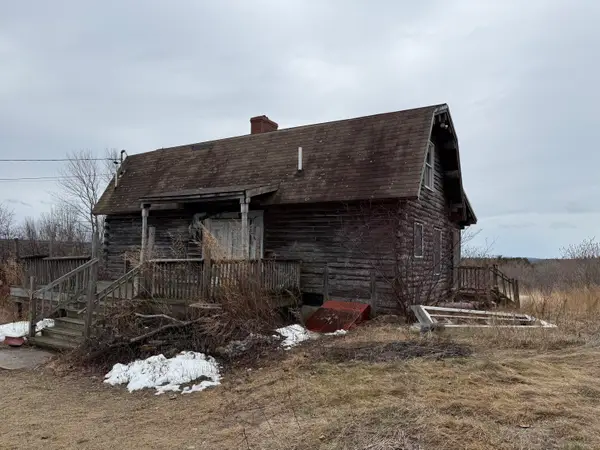 726 Hanson Ridge Road, Sanford, ME 04083