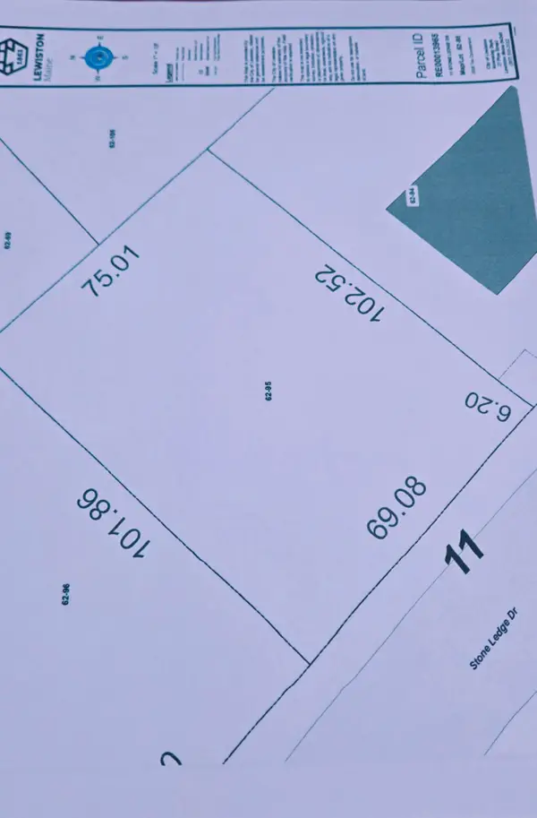 11 Stone Ledge Drive, Lewiston, ME 04240